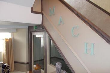 Hotel The White Lion