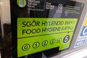 בית מלון כפרי The White Lion