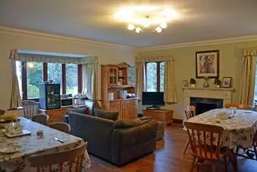 The Farmhouse B&b