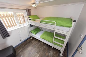 הוסטל Yha Treyarnon Bay