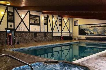 فندق Three Rivers