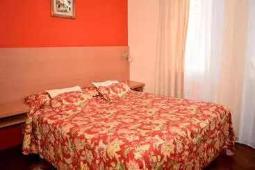 Hotelli Ideal