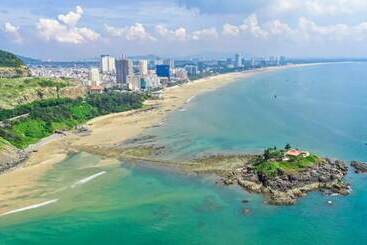 Ngọc Hân Hotel By The Moment