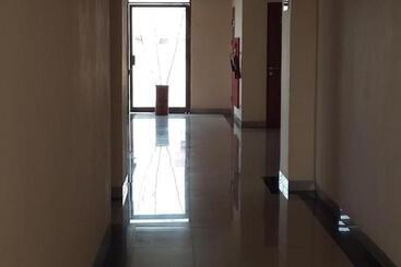 Hotel Collection O 90050 Raz And Convention Syariah