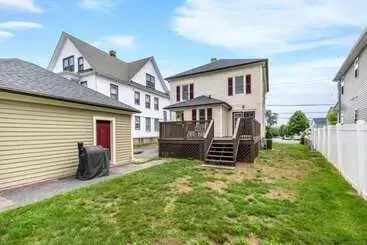 Residenssi Black Rock Home   4 Bed   Jacuzzi Bath   Beach