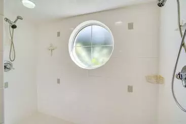 Mökkimajoitus Walk To Lake: Home W/ Screened Porch In Sebring!