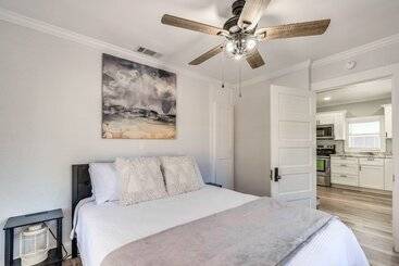 بيت ريفى Spring Hill Canal Front Home W/ Kayaks Provided!