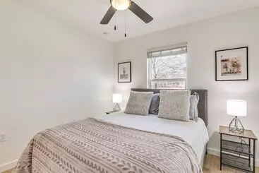 کلبه Centrally Located Austin Home W/ Private Patio!