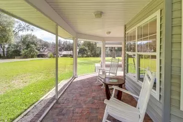 Mökkimajoitus Private Pool & Lake Views: Family Home In Oxford