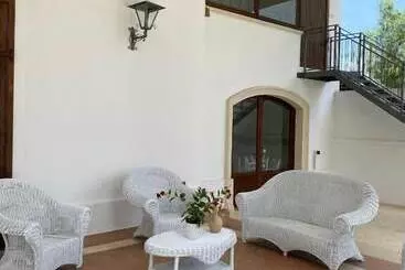 پانسیون Villa Clori