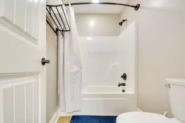 コテージ Spacious Home W/ Fireplace   Near Pinehurst Golf!