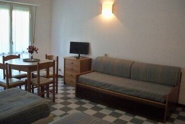 בית מלון כפרי Airone Residenza Turistico Alberghiera