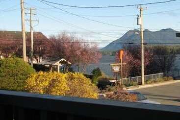 فندق Tofino Trek Inn