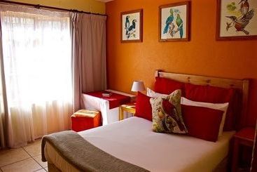 הוסטל Old Vic Travellers Inn Nelspruit