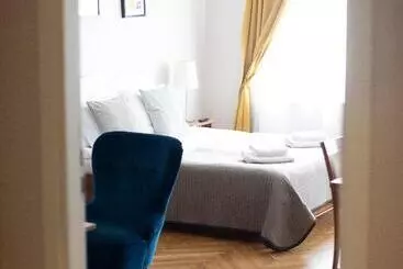 هتل آپارتمان Gołębia 8 Residence