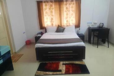 پانسیون Corporate Stay Soluation Gandhinagar 109/2