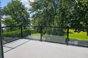 Majatalo Riverview Cottage