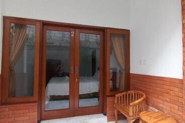 펜션 The East Land Rooms