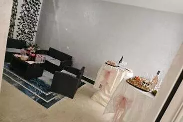 Hotel хотел приятели