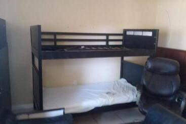 住宿加早餐  Lennys House