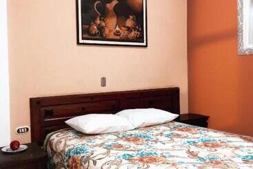 هتل Casa De Los Abuelos