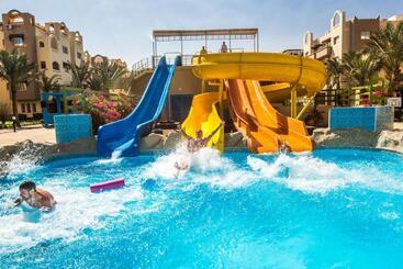 هتل Apartment At Karma Aqua Beach Resort