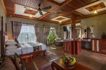 Hotel Model Temple Resort & Spa