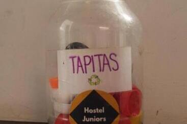 هاستل Juniors 2