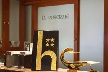 アパートホテル Résidence De La Roseraie