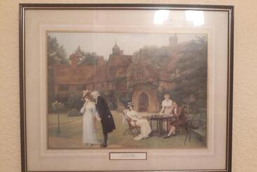 پانسیون Coronation Street Style Guest House