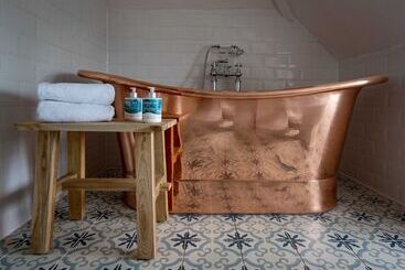 צימר Halwell Lodge