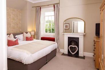 Bed and Breakfast Trewornan Manor