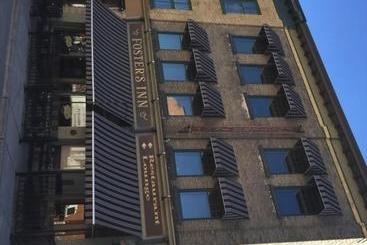 Hotel Foster's Inn