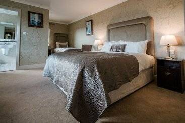 Hotel Killiane Castle Country House & Farm