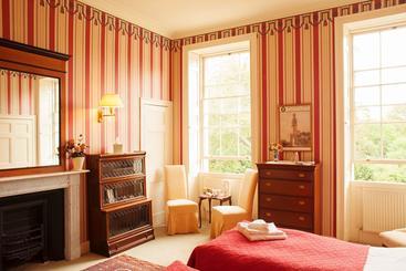 Bed and Breakfast 95 Sydney Place