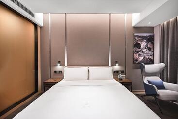 Atour Hotel Kunming Dianchi Park 1903