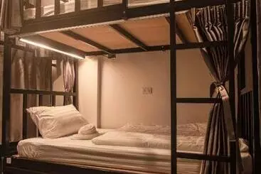 Sea Beach Hostel & Club Aonang Beachfront