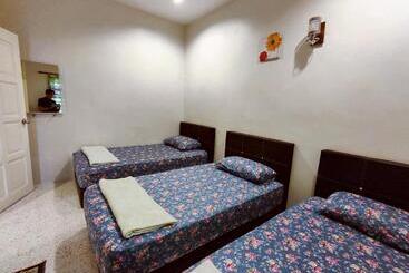 فندق صغير Trex_batu Pahat Homestay