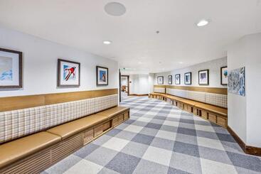 هتل آپارتمان Ski In & Out At Canyons, Pet Friendly, Cozy Fireplace, Sleeps 10