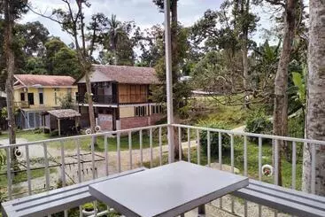 Hotel Cabin Sarawak D Rumah Bonda River View