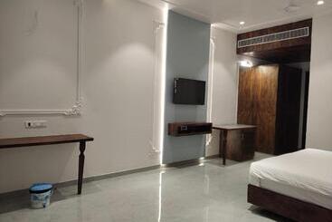 ホテル Prithvi Palace