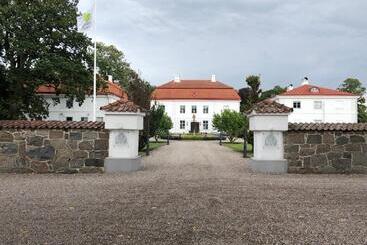 Отель Bjärsjölagårds Slott