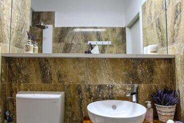 Hotel Lavender Villa