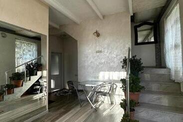 Пансион Guest House Maia