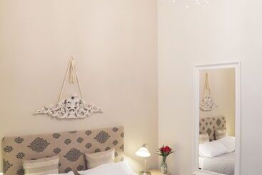 هتل Rossocorallo B&b