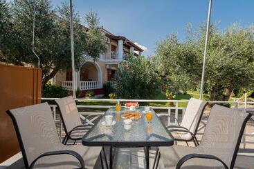 Apartament Pansion Mary Studios