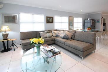 Pension The Nantucket