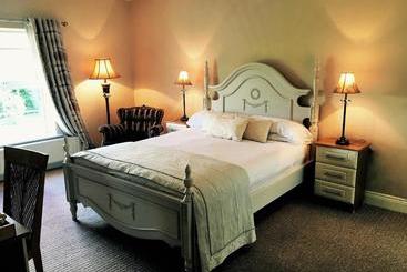 민박 Laburnum Lodge