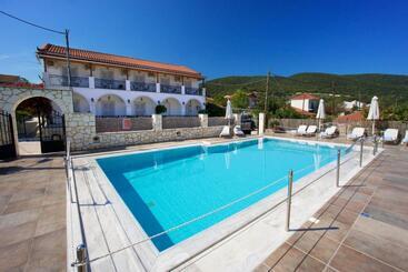 هتل Diamanto Complex