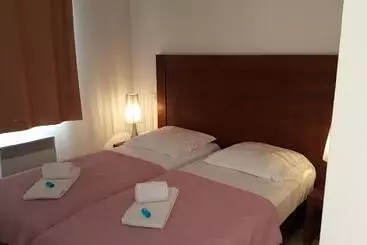 Aparthotel Uzes Appart Hotel Résidence Le Mas Des Oliviers